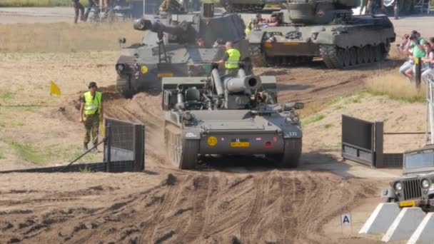 2016 Soest August Militaire Tanks Uit Woi Woii Worden Gedemonstreerd — Stockvideo