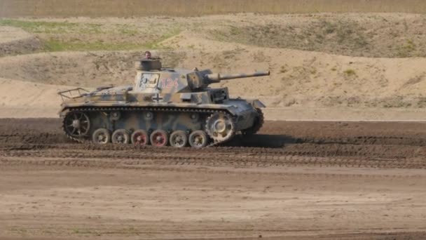 2016 Soest August Military Tanks Woi Woii Being Demonstrated Huge — Stock Video