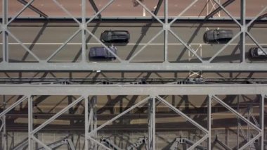 Hollanda 'daki IJssel nehrindeki Zutphen Demiryolu Köprüsü Havalimanı