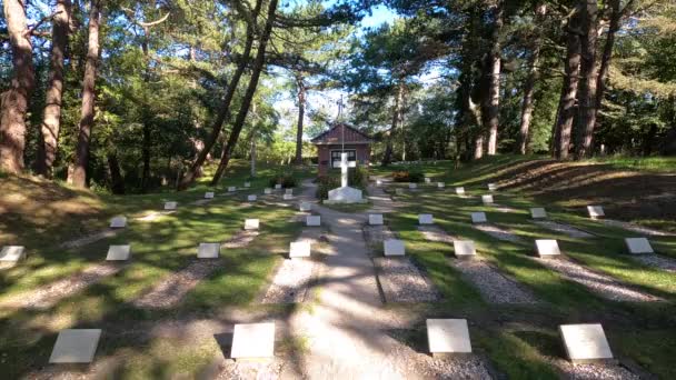 Háborús Temető Vredenhof Schiermonnikoog Szigetén Hollandiában — Stock videók