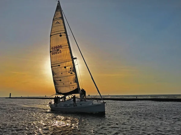 South Haven Michigan Usa June 2018 Sailboat Sunset Traveling Black — Stock Photo, Image