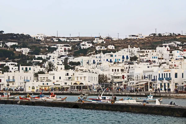 希腊米科诺斯的乔拉 米科诺斯 乔拉港 希腊爱琴海米科诺斯岛的首都和主要城镇 — 图库照片