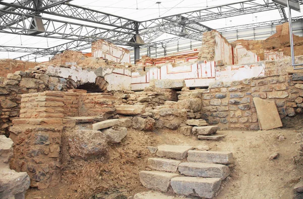 Αρχαιολογικά Λείψανα Διακοσμητικές Τοιχογραφίες Ένα Σπίτι Στην Πλαγιά Του Λόφου — Φωτογραφία Αρχείου