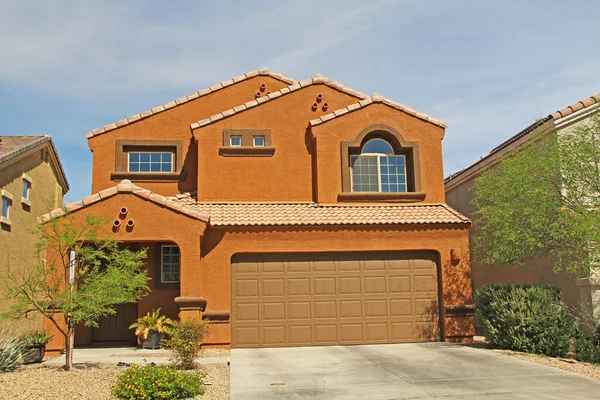 Tucson Arizona Usa Aprile 2017 Nuova Casa Stucco Terracotta Marrone — Foto Stock