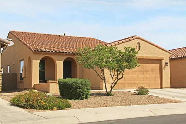 Tucson Arizona Usa Aprile 2017 Nuovo Ranch Casa Stucco Giallo — Foto Stock