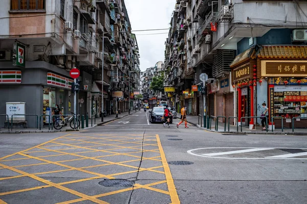 Čína Macau Road Uprostřed Starých Rezavých Budov Ulice Foto — Stock fotografie