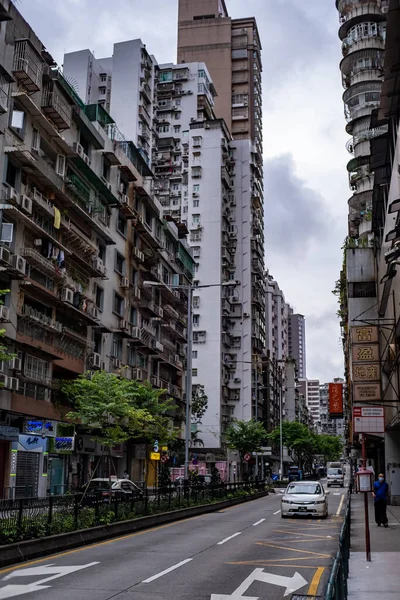 China Macau Road Middle Old Rusty Buildings Street Photo — Stock Photo, Image