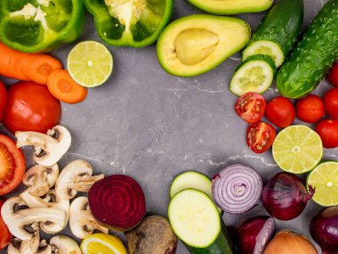 Sebze tasarımcısı için en tepeden mermer arka plan görüntüsü çerçevesi