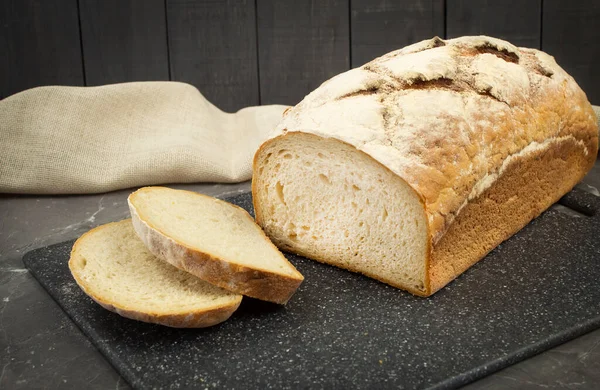 Metin için arka plan olarak taze ve ev yapımı çıtır ekmek