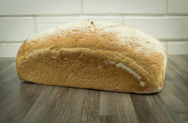 Homemade Freshly Baked White Flour Bread Homemade Crispy Bread — Stock Photo, Image