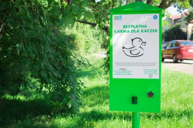 Bedava kuş besleme makinesi