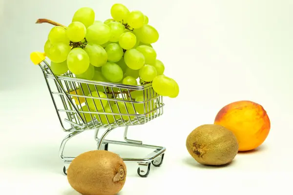 Fruit White Background Place Text Fruit Basket Ripe Bunches Grapes — Stock Photo, Image