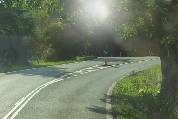 Wegmarkeringen Rechtsaf Zicht Weg Met Markeringen Van Auto — Stockfoto