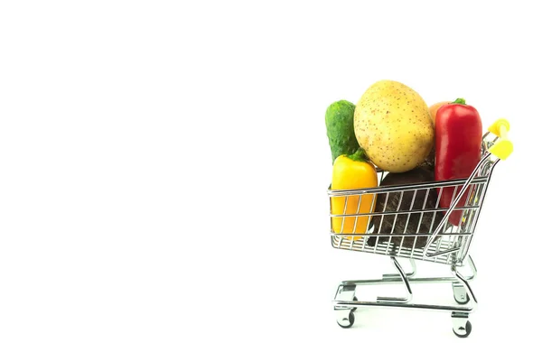 Verduras Frescas Saludables Canasta Verduras Una Canasta Hierro Como Fondo —  Fotos de Stock