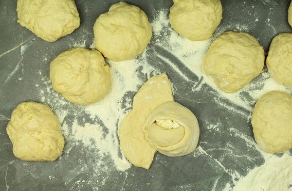 Pães Deliciosos Feitos Massa Levedura Produtos Padaria Frescos Feitos Mão — Fotografia de Stock