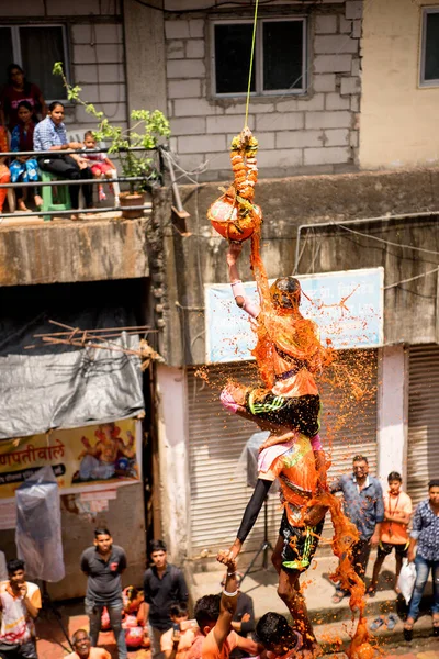 Mumbai India September 2018 Indian Youth Form Human Pyramid Break — Stock Photo, Image