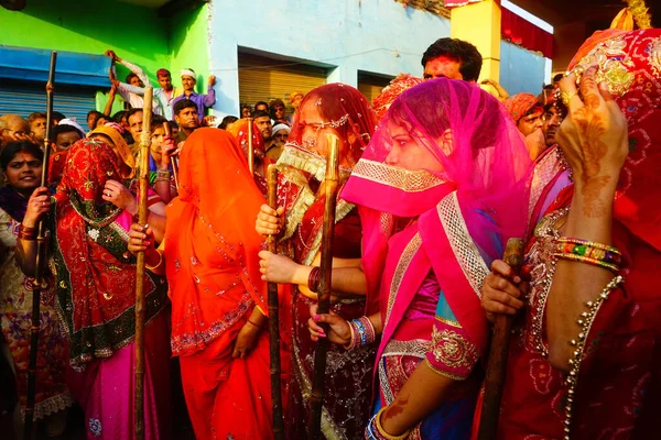 Nandgaon India March 2016 Women Stand Sticks Prepare Celebrate Lath — Stock Photo, Image