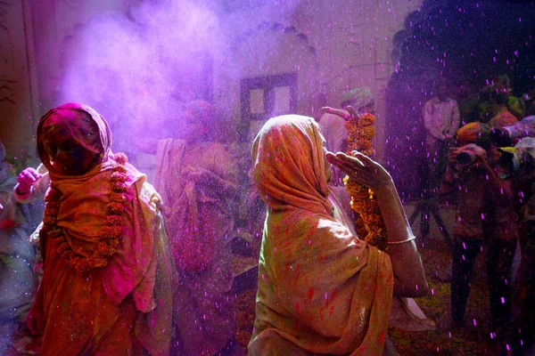 Vrindavan India March 2016 Widows Celebrate Holi Festival Festival Colours — Stock Photo, Image