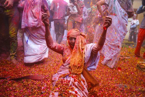 Vrindavan Índia Março 2016 Viúvas Celebram Festival Holi Festival Cores — Fotografia de Stock