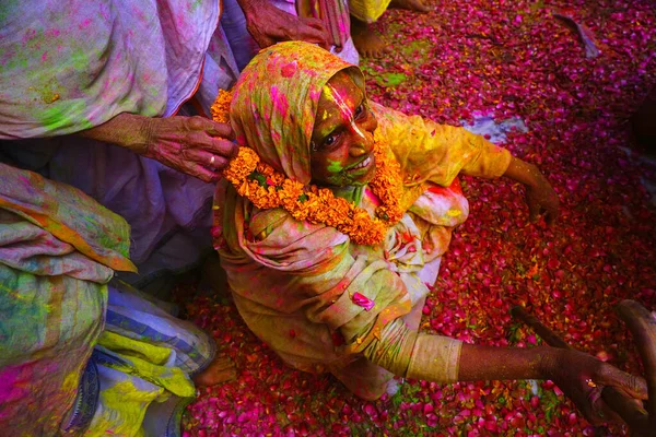 Vrindavan Índia Março 2016 Viúvas Celebram Festival Holi Festival Cores — Fotografia de Stock