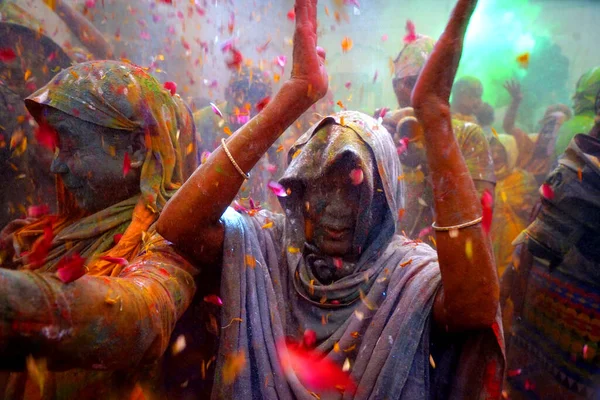 Vrindavan India March 2016 Widows Celebrate Holi Festival Festival Colours — Stock Photo, Image