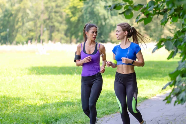 Deux Belles Séduisantes Filles Fitness Font Jogging Dans Parc Par — Photo