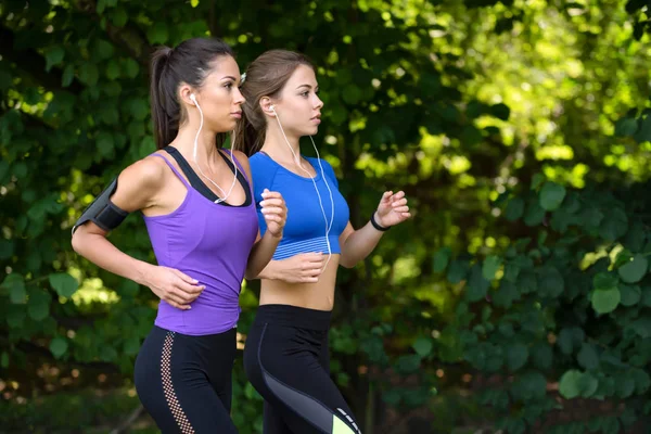 Deux Belles Séduisantes Filles Fitness Font Jogging Dans Parc Par — Photo