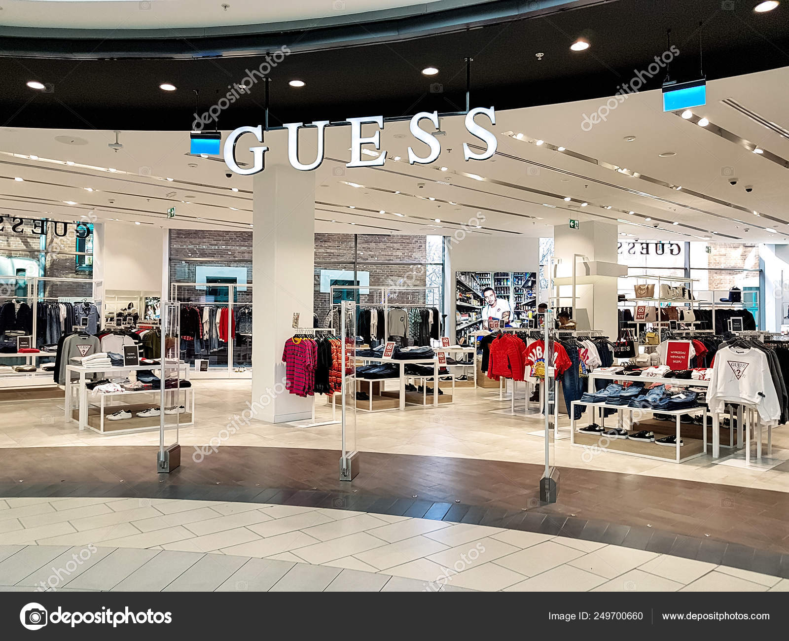 Exterior view of Guess – Editorial Photo © wdnet #249700660