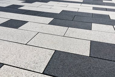Yeni beton kaldırım