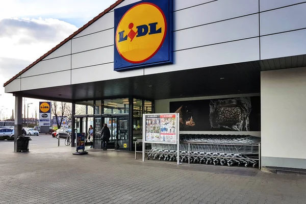Entrance of the Lidl Store — Stock Photo, Image