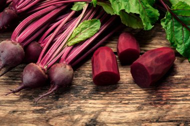 Organik çiftlikten taze pancar