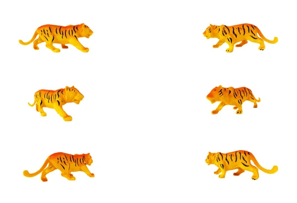 Konfrontation Tiger Docka Leksak Samling Med Slåss Isolerad Vit Bakgrund — Stockfoto