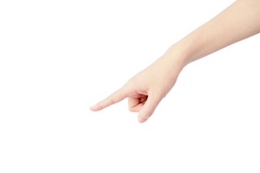 Asyalı kadının eli uzanıyor ve beyaz arka planda izole edilmiş bir şeyi işaret ediyor.