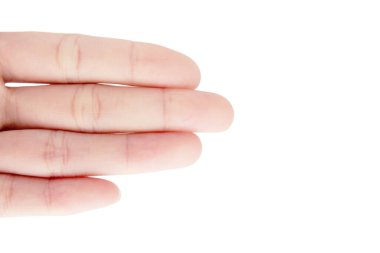 Beyaz arka planda izole edilmiş Asyalı kadının parmağını kapat