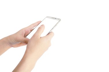 Asyalı kadının elinde beyaz ekranlı akıllı telefon beyaz arkaplanda izole edilmiş parmak dokunuşu ekranını tutuyor ve kullanıyor