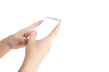 Asyalı kadının elinde beyaz ekranlı akıllı telefon beyaz arkaplanda izole edilmiş parmak dokunuşu ekranını tutuyor ve kullanıyor