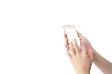Asyalı kadının eli, beyaz ekran izole edilmiş beyaz arkaplanlı akıllı telefonu kullanmak için tutuyor.