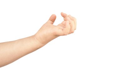 Beyaz arka planda izole edilmiş el işaretini gösteren el hareketleriyle şişman bir kız.