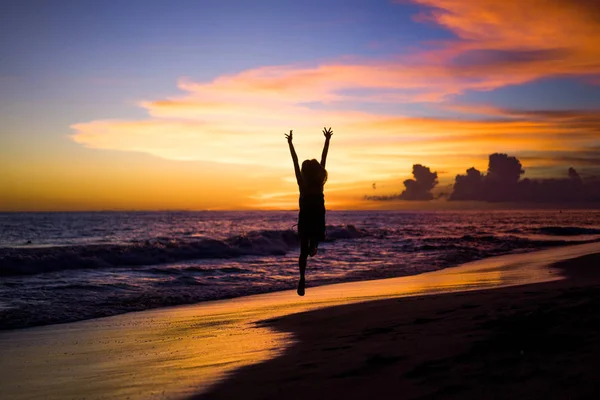 Girl Jumping Backdrop Setting Sun — Stock Photo, Image