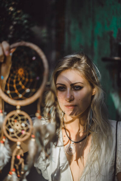 girl and dream catcher