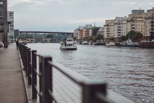 Sailing Boats Yachts Pier Stockholm Front City Center — Stock Photo, Image