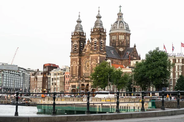 Acogedores Patios Amsterdam Bancos Bicicletas Flores Tinas Calles Amsterdam — Foto de Stock