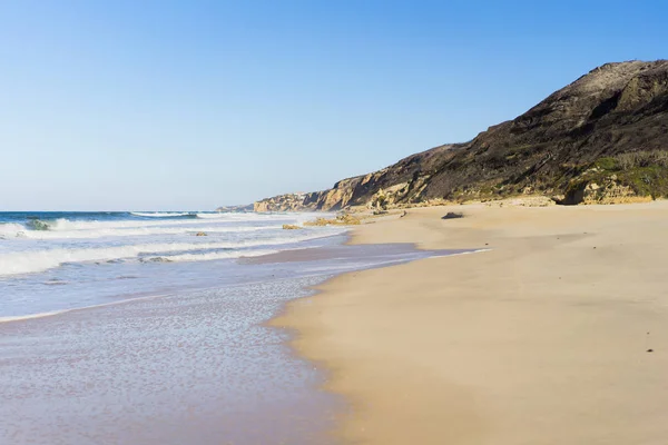 Vacker Utsikt Över Stranden Oceanen Bakgrund Nazaré Portugal — Stockfoto