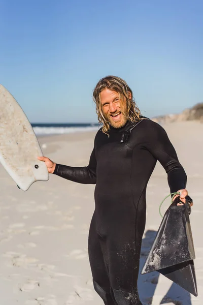 Surfista Con Aletas Una Tabla Bodyboard Traje Hidro Orilla Del —  Fotos de Stock