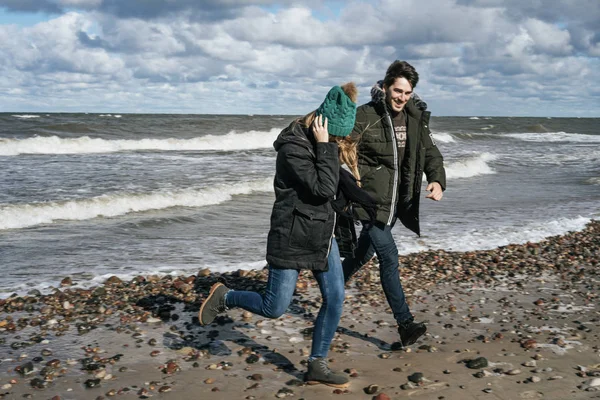 Ein Junges Verliebtes Paar Verbringt Die Wochenenden Der Küste Der — Stockfoto