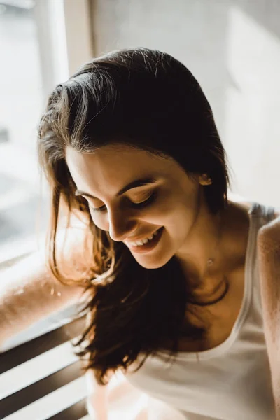 Beautiful Brunette Girl Long Hair Engaged Knitting City Cafe Favorite — Stock Photo, Image