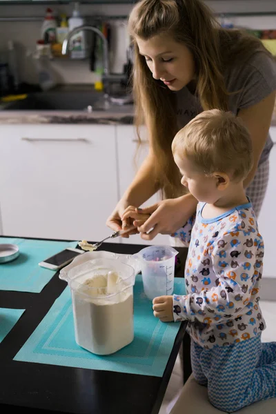 Boy Child Pajamas Morning Mom Cooking Apple Pie Kitchen Playing — Stock Photo, Image