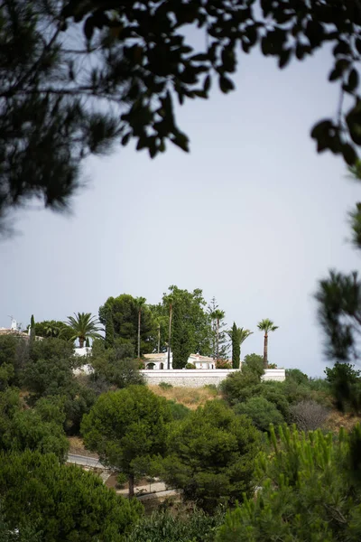 Dağlardan Denize Küçük Beyaz Evler Görüntüleyin Spanya Andalusia — Stok fotoğraf