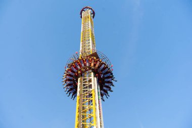 Eğlence Parkı, carousel, güneşli bir gün