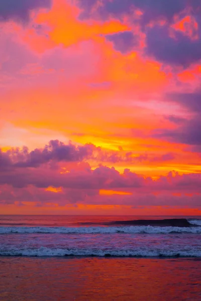 Helle Schöne Farbige Sonnenuntergang Auf Dem Ozean — Stockfoto